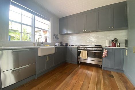 Photo of property in 247 Tinakori Road, Thorndon, Wellington, 6011