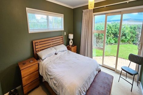 Photo of property in 18a Russell Drive, Oakura, 4314