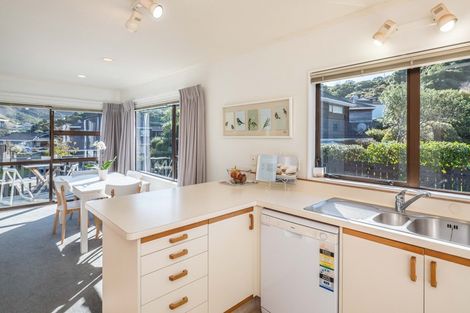 Photo of property in 55 Thatcher Crescent, Crofton Downs, Wellington, 6035