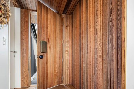 Photo of property in 50 Tiri Road, Manly, Whangaparaoa, 0930