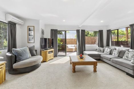 Photo of property in 3/49 Ranui Terrace, Tawa, Wellington, 5028