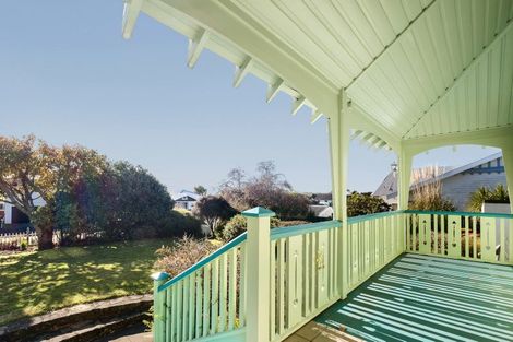 Photo of property in 21 Barrett Street, Westown, New Plymouth, 4310