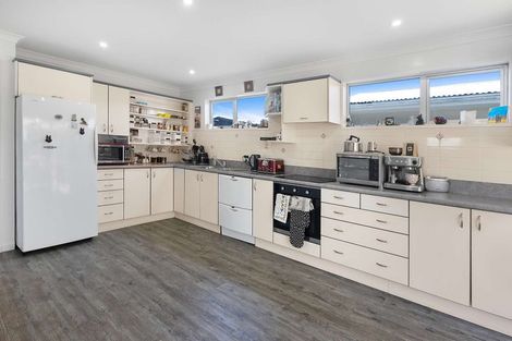 Photo of property in 37 Flemington Avenue, North New Brighton, Christchurch, 8083