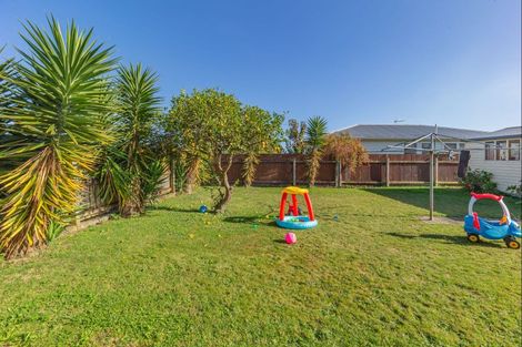 Photo of property in 2 Collingwood Street, Levin, 5510