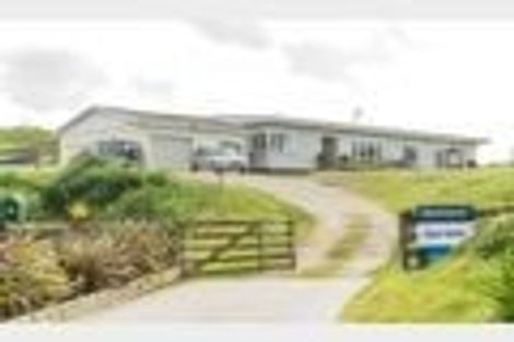 Photo of property in 37 Karewa Street, Castlecliff, Whanganui, 4501