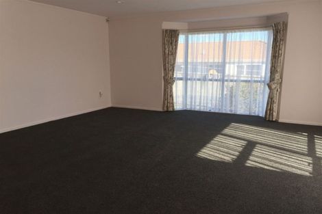 Photo of property in 1b Picasso Drive, West Harbour, Auckland, 0618