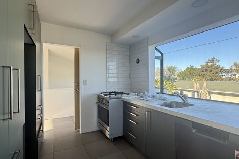 Photo of property in 2/4 Stanley Road, Glenfield, Auckland, 0629