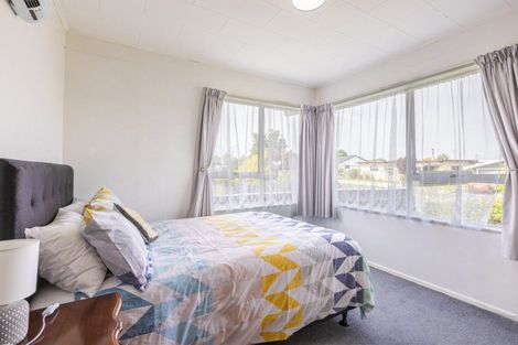 Photo of property in 12 Selkirk Street, Tamatea, Napier, 4112