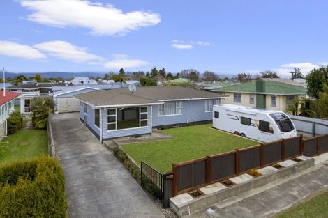 Photo of property in 12 Pembroke Street, Highbury, Palmerston North, 4412