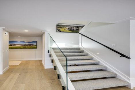 Photo of property in 71 Oak Road, Poraiti, Napier, 4112