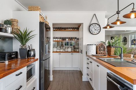 Photo of property in 43 Ocean Breeze Drive, Waihi Beach, 3611