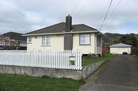 Photo of property in 6 Hinau Grove, Wainuiomata, Lower Hutt, 5014
