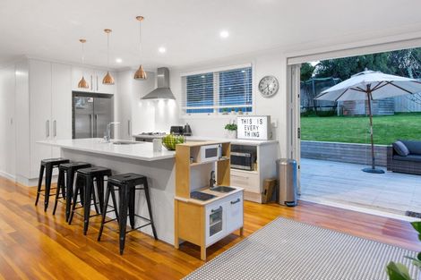 Photo of property in 2 Allen Road, Mount Wellington, Auckland, 1060