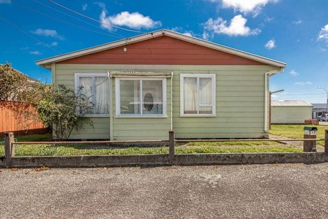 Photo of property in 104 Russell Street, Westport, 7825