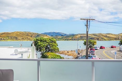 Photo of property in 5 Beach Road, Plimmerton, Porirua, 5026