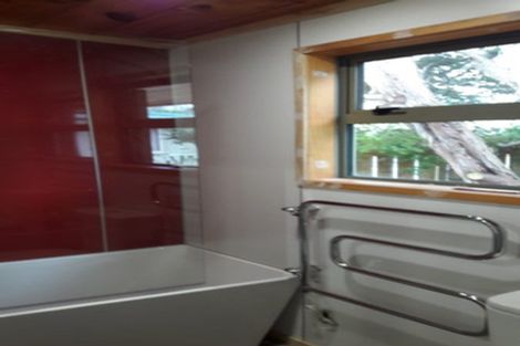 Photo of property in 1 Vectis Road, Hillcrest, Hamilton, 3216