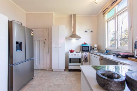 Photo of property in 32 Tennyson Street, Dannevirke, 4930