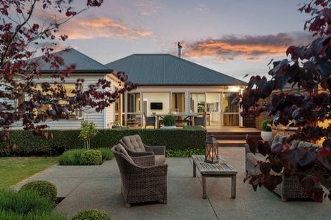 Photo of property in 40 Pitcairn Crescent, Bryndwr, Christchurch, 8053