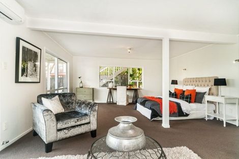 Photo of property in 24 Venus Place, Half Moon Bay, Auckland, 2012