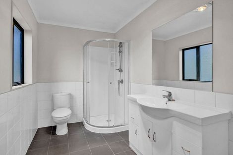 Photo of property in 8 County Drive, Hawera, 4610