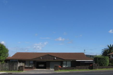 Photo of property in 1/3250 Great North Road, New Lynn, Auckland, 0600