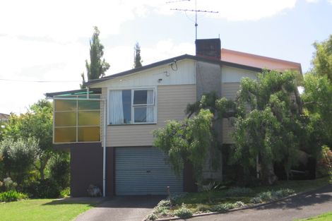 Photo of property in 7 Montana Avenue, Murrays Bay, Auckland, 0630