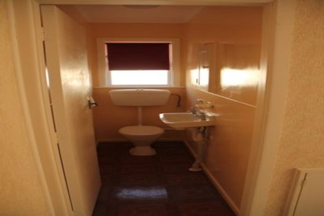 Photo of property in 127 Parkvale Road, Karori, Wellington, 6012