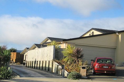 Photo of property in 5 Cadastral Court, Paraparaumu, 5032