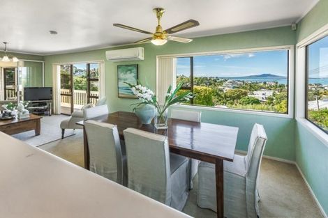 Photo of property in 2/33 Parr Terrace, Castor Bay, Auckland, 0620