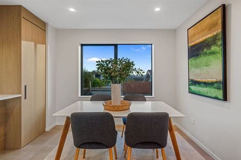 Photo of property in 28e Walker Road, Point Chevalier, Auckland, 1022