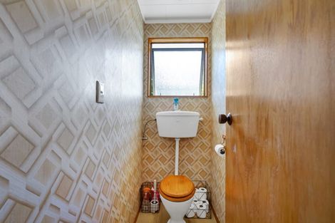 Photo of property in 18 Shaldon Crescent, Blagdon, New Plymouth, 4310