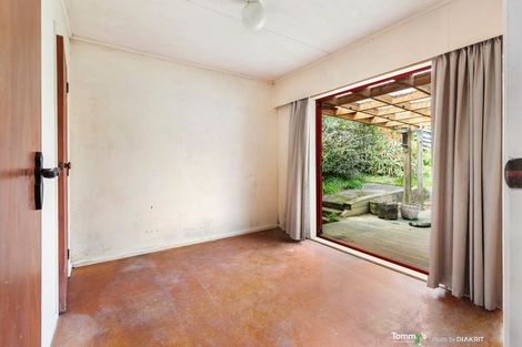 Photo of property in 9 Gow Street, Newlands, Wellington, 6037