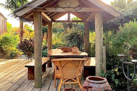 Photo of property in 76 Top Town Place, Coromandel, 3506