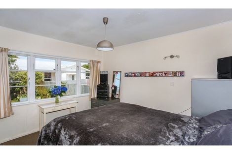 Photo of property in 2/101a Clevedon Road, Papakura, 2110