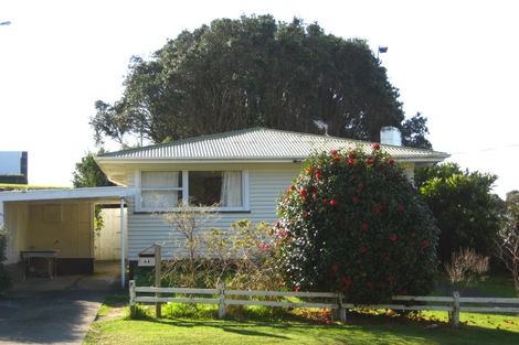 Photo of property in 44 Clawton Street, Westown, New Plymouth, 4310