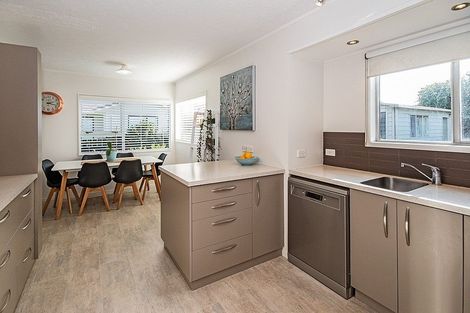 Photo of property in 5 Lorelei Place, Opaheke, Papakura, 2113