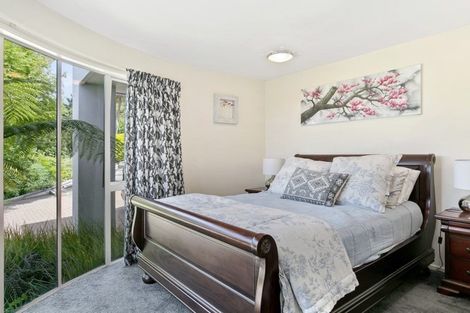 Photo of property in 27 Te Urunga Place, Acacia Bay, Taupo, 3330