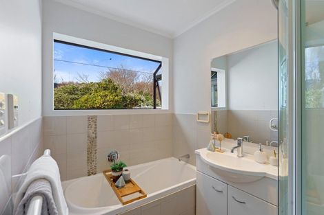 Photo of property in 5 Parakai Street, Paraparaumu, 5032