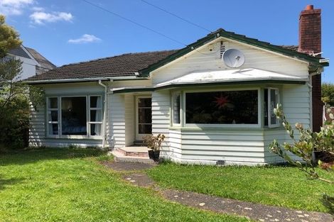Photo of property in 32 Totara Crescent, Woburn, Lower Hutt, 5010
