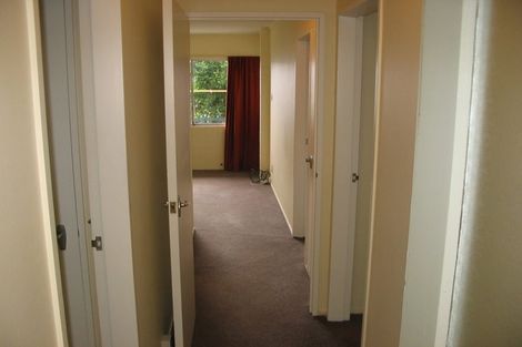 Photo of property in 2/219 Grant Road, Thorndon, Wellington, 6011