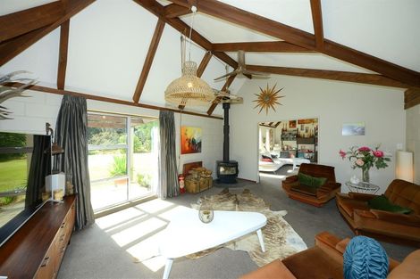 Photo of property in 100 Old West Coast Road, Yaldhurst, Christchurch, 7676