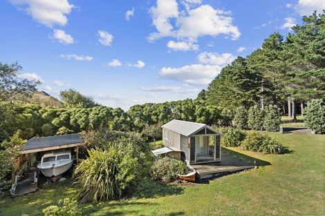 Photo of property in 645a Te Awaiti Road, Te Awaiti, Martinborough, 5782