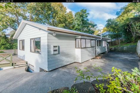 Photo of property in 2/21 Walnut Lane, Browns Bay, Auckland, 0630