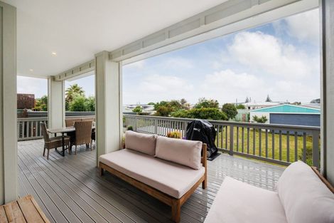 Photo of property in 9 Roore Street, Foxton Beach, Foxton, 4815