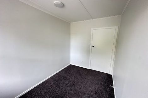 Photo of property in 32 Lynda Avenue, Paparangi, Wellington, 6037