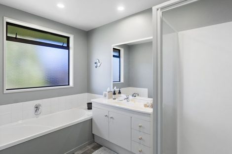 Photo of property in 56 Cairns Crescent, Rototuna, Hamilton, 3210