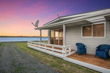 Photo of property in 26 Esplanade Road, Tahawai, 3170