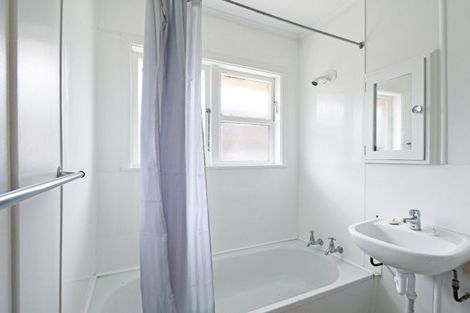 Photo of property in 3/1032 Fergusson Drive, Clouston Park, Upper Hutt, 5018