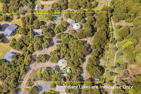 Photo of property in Manuka Grove, 13 Ewing Place, Albert Town, Wanaka, 9305