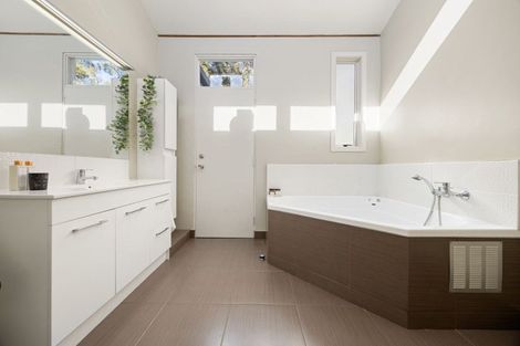 Photo of property in 27 Balfour Crescent, Riverlea, Hamilton, 3216